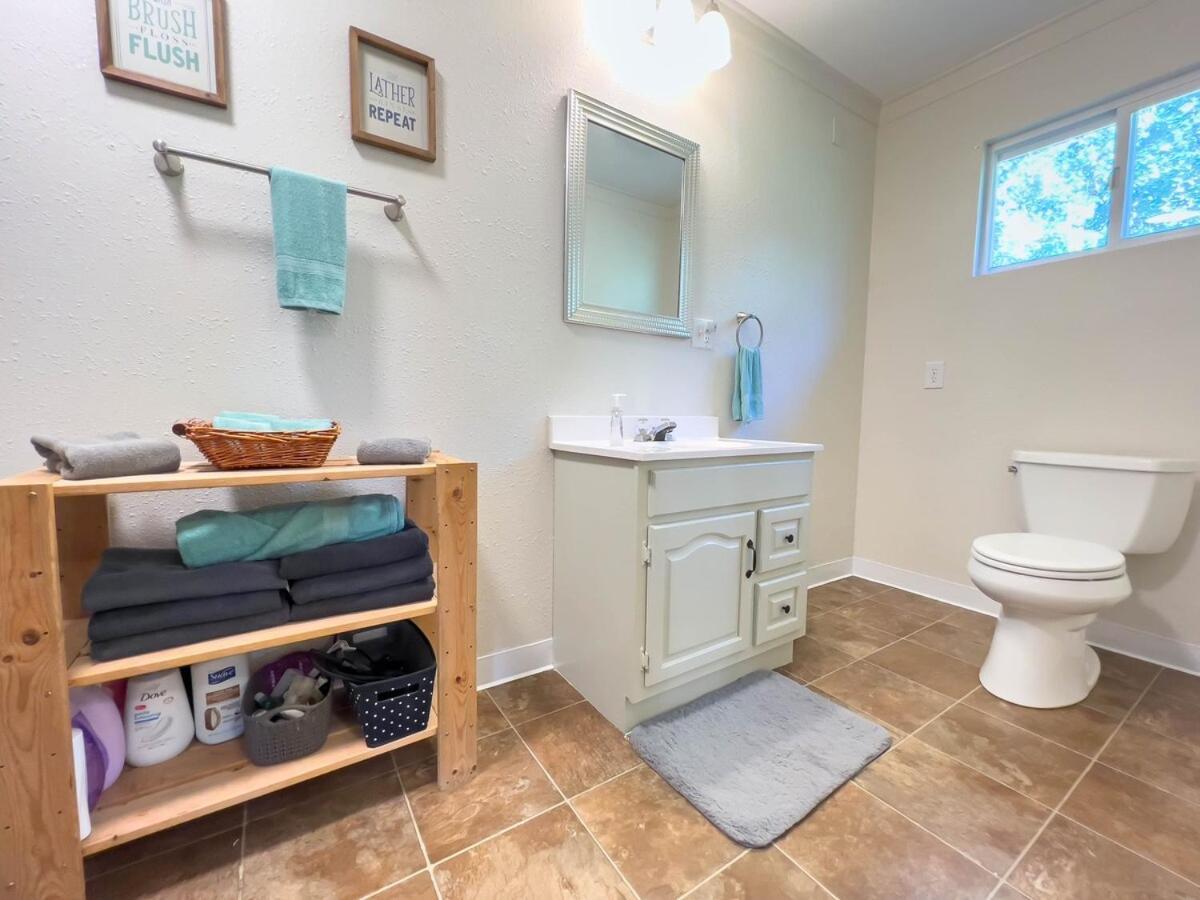 Cloud Nine Cottage Big Lake Экстерьер фото